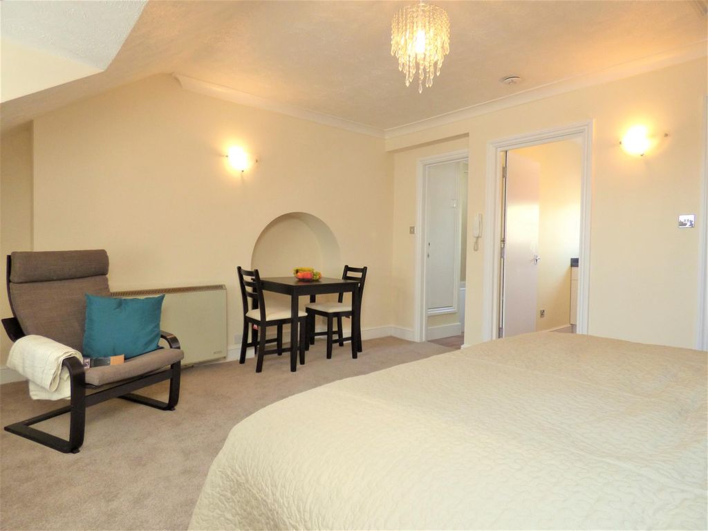 Property photo 2 of 7 Photo 1