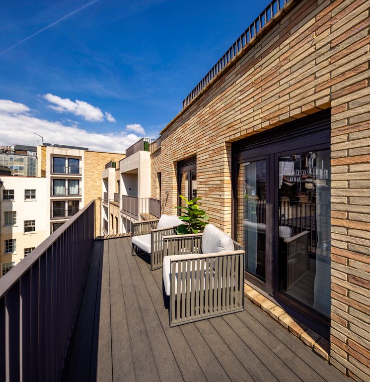 Property photo 3 of 14 Apt 28 0525_028.Jpg