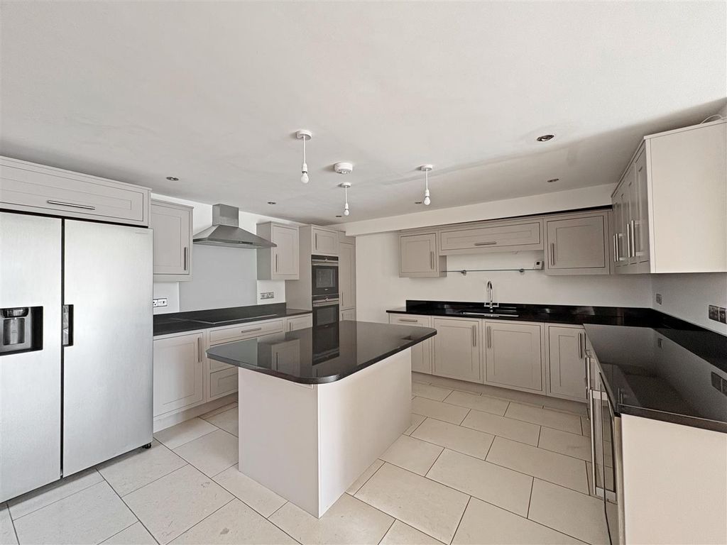 Property photo 2 of 14 3c9E436132040Ca3A3ee74B204Ae2159c5Aa967B.Jpg