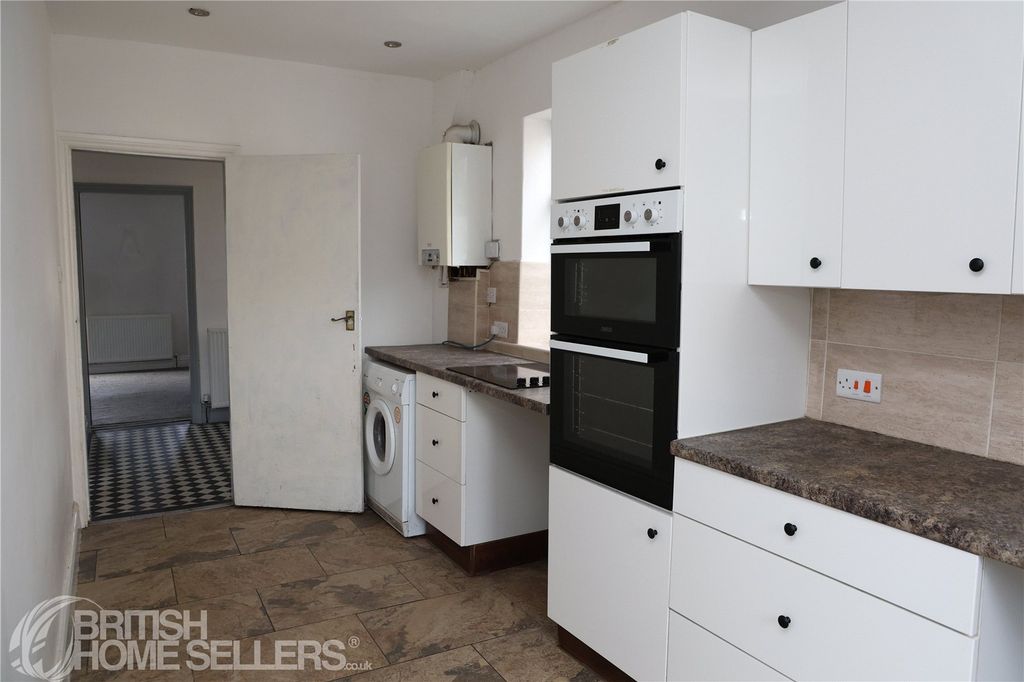 Property photo 3 of 23 Picture No. 04