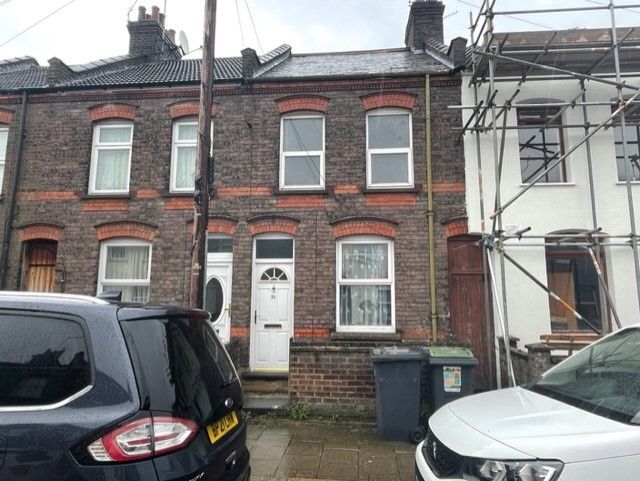 Property photo 1 of 5