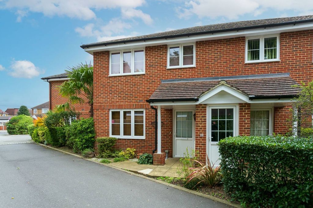 Property photo 2 of 12