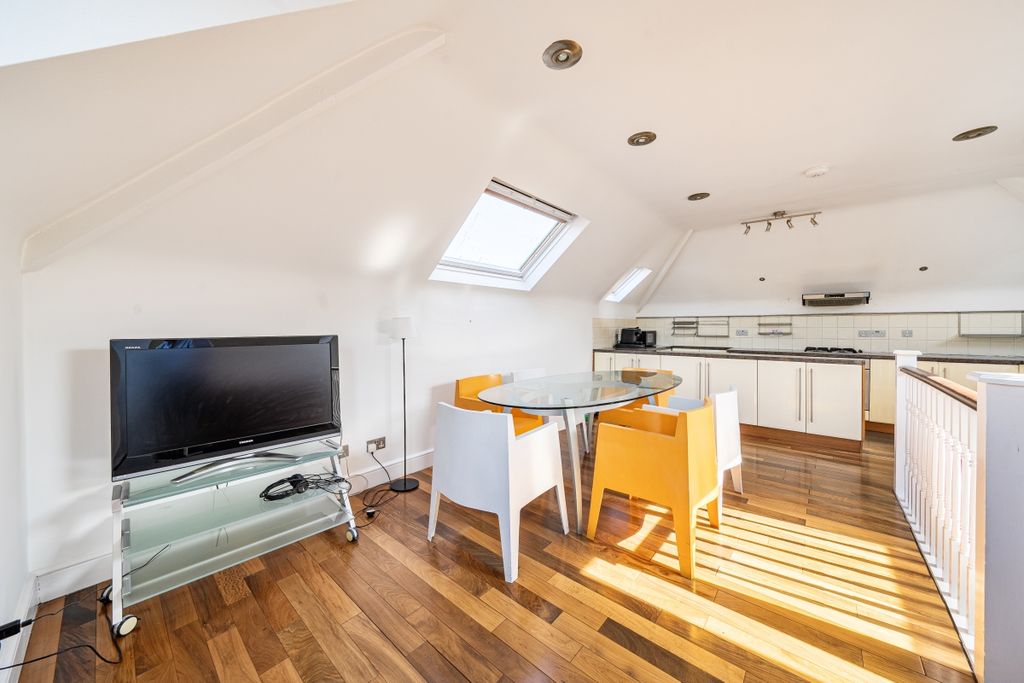 Property photo 2 of 10 1469198 (4)