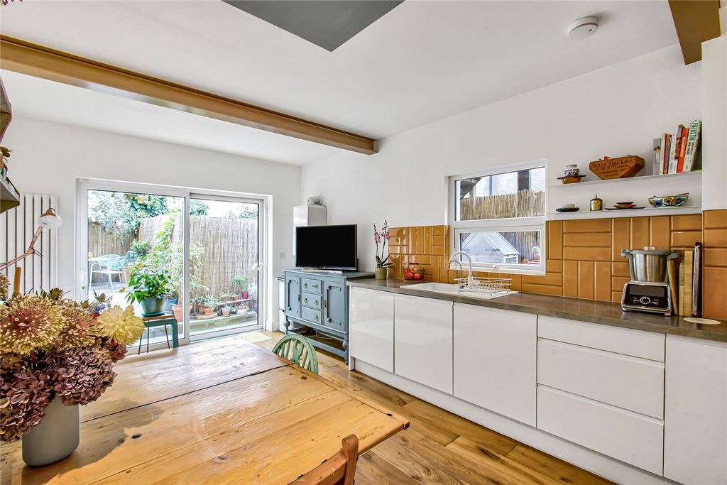 Property photo 1 of 12 Picture No. 10