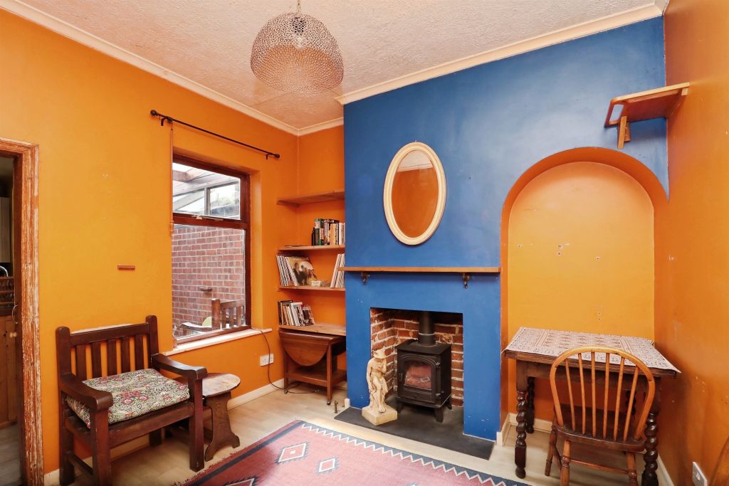 Property photo 2 of 17