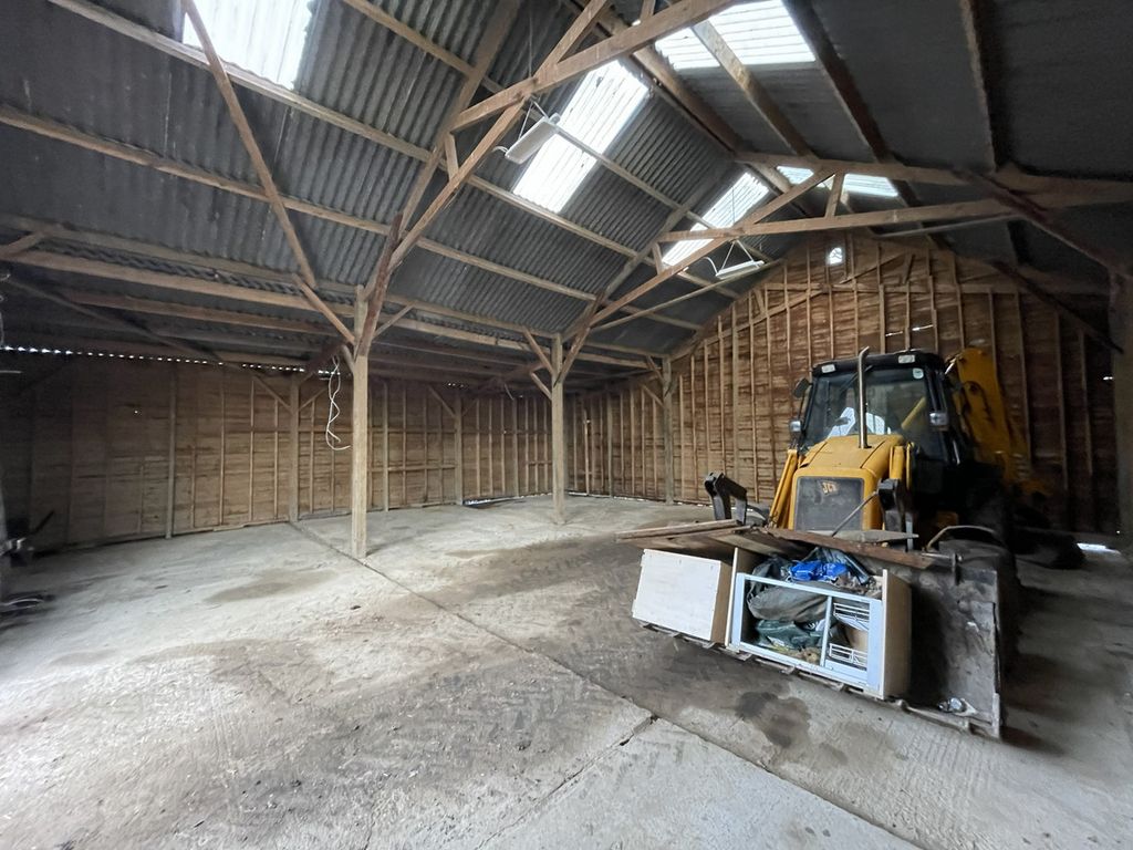 Property photo 3 of 4