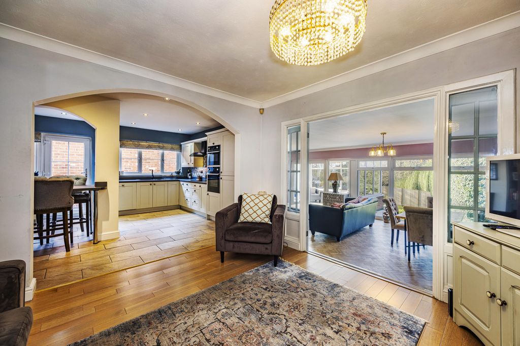 Property photo 2 of 23