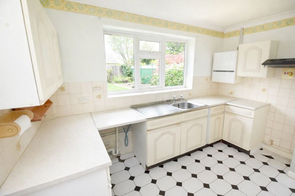 Property photo 3 of 9 Photo 1