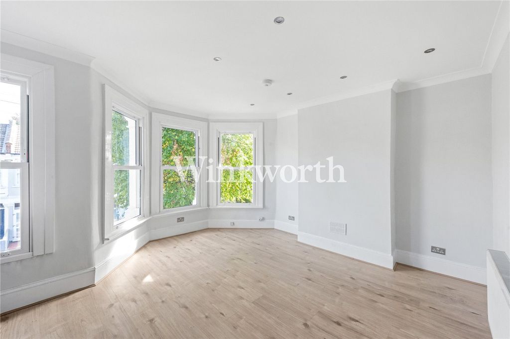 Property photo 1 of 11 Picture No. 14