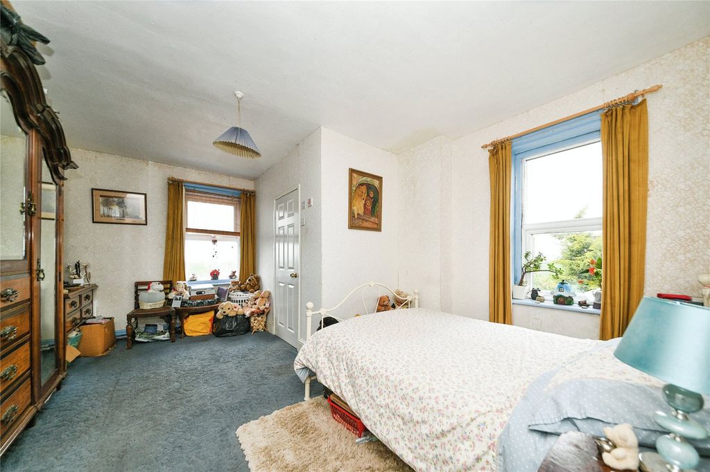 Property photo 3 of 18 Picture No. 03