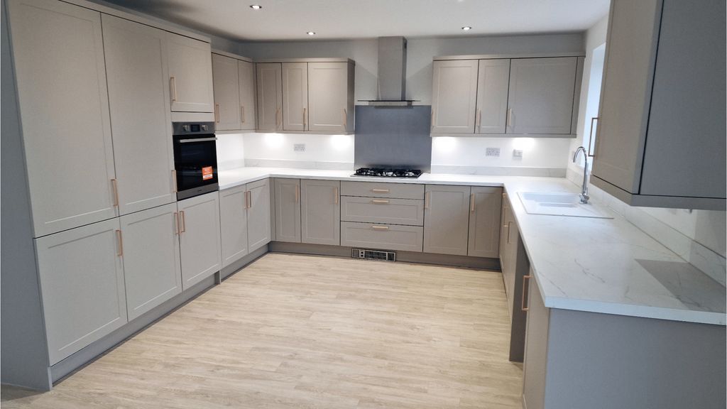 Property photo 3 of 14 Photo 3