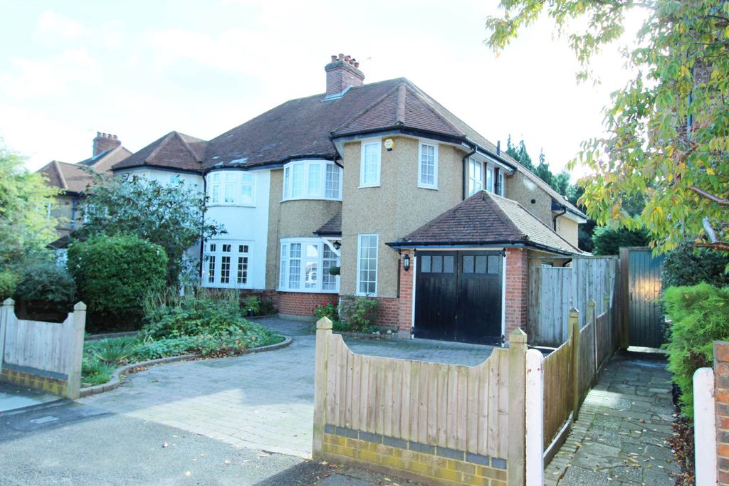 Property photo 2 of 18