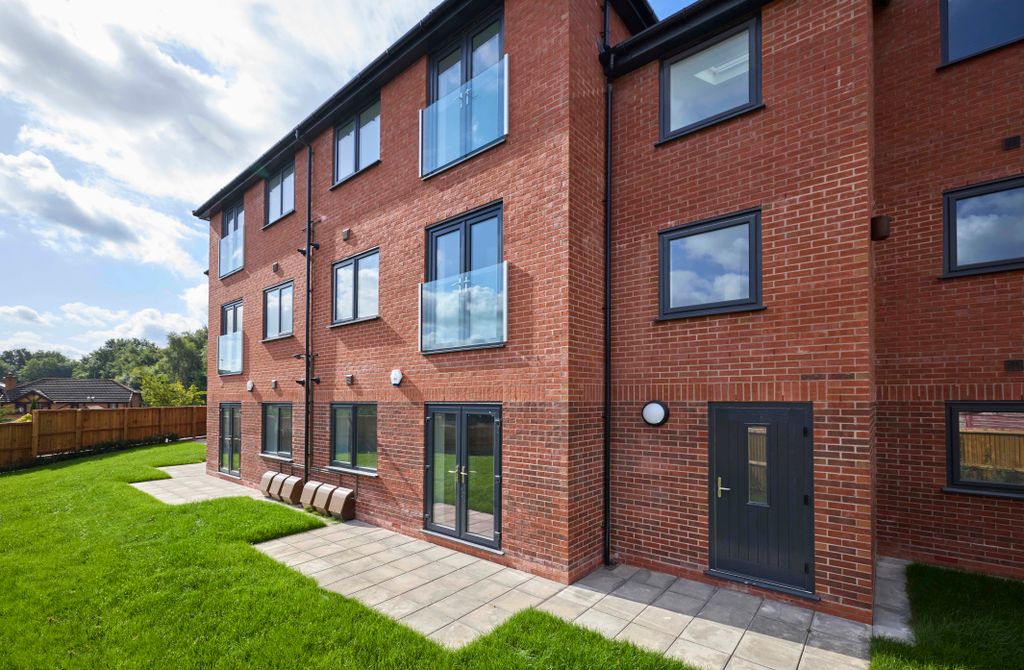 Property photo 2 of 8