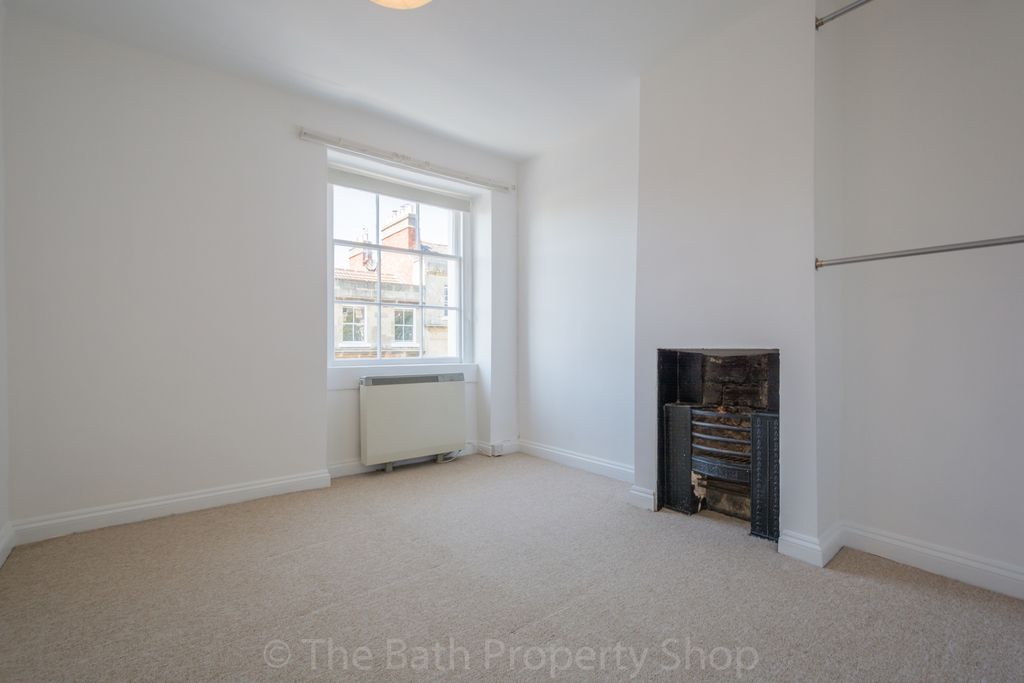 Property photo 3 of 7 26 Park Street - Top Floor Front-5