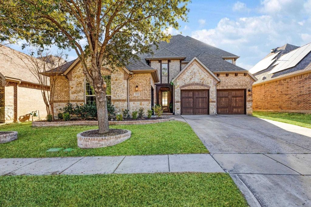 Property photo 1 of 31