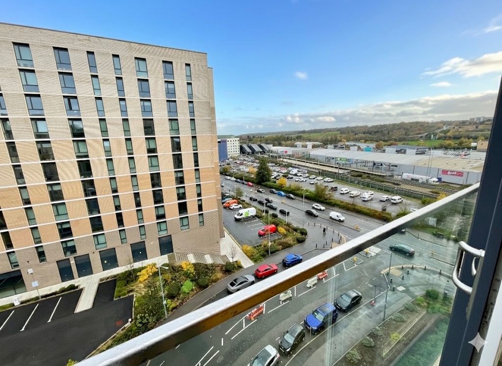 Property photo 2 of 10 4646973