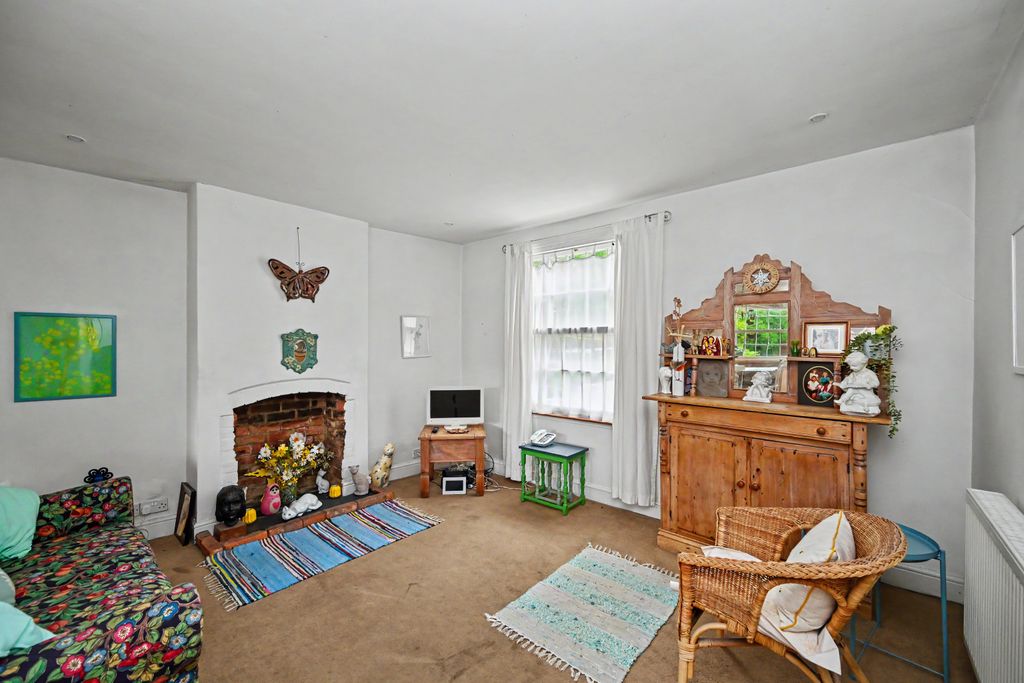 Property photo 3 of 20