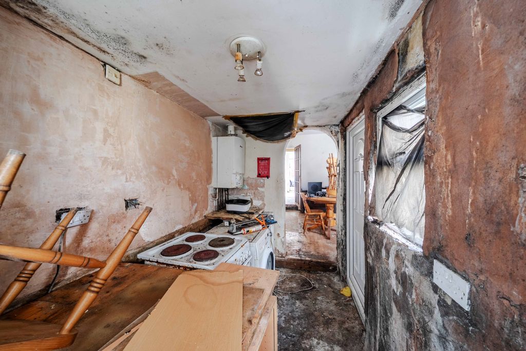 Property photo 3 of 12 48Milton