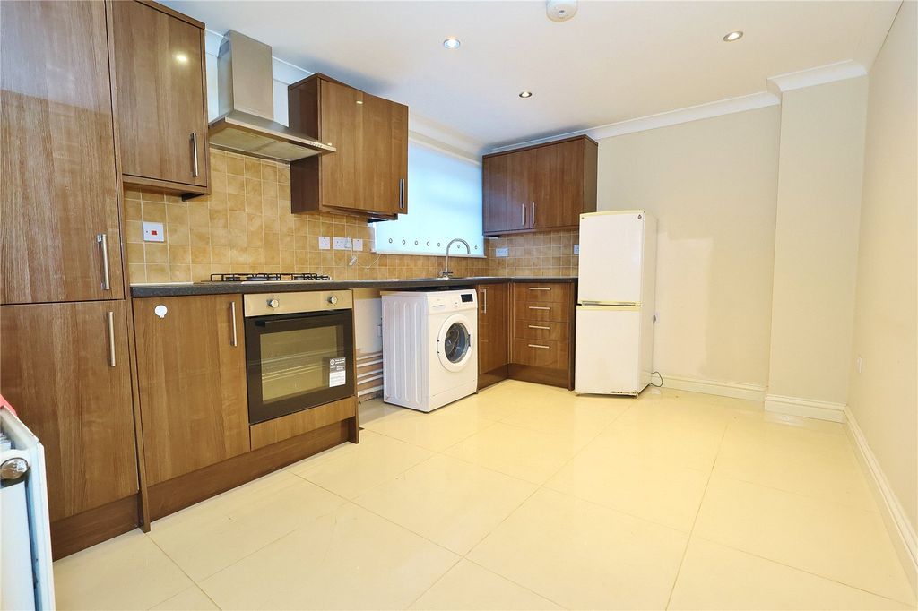 Property photo 3 of 10 Picture No. 14