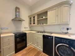 Property photo 2 of 11 Kitchen