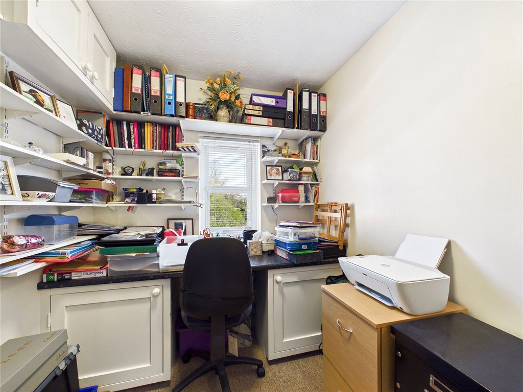 Property photo 3 of 10 Picture No. 02