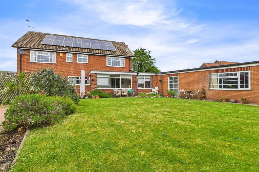 Property photo 1 of 26 Cam04235G0-Pr0045-Still005.Jpg