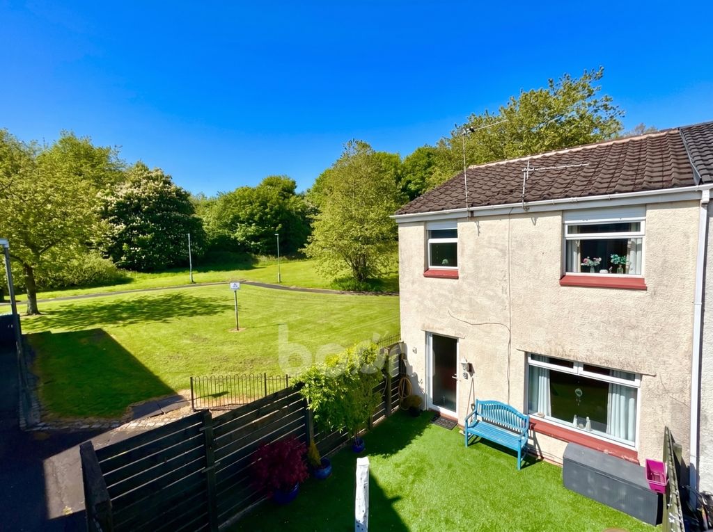 Property photo 1 of 26 Sempill Avenue, Erskine Rear Garden
