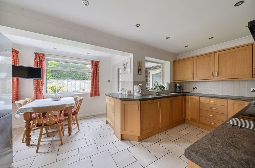 Property photo 3 of 15