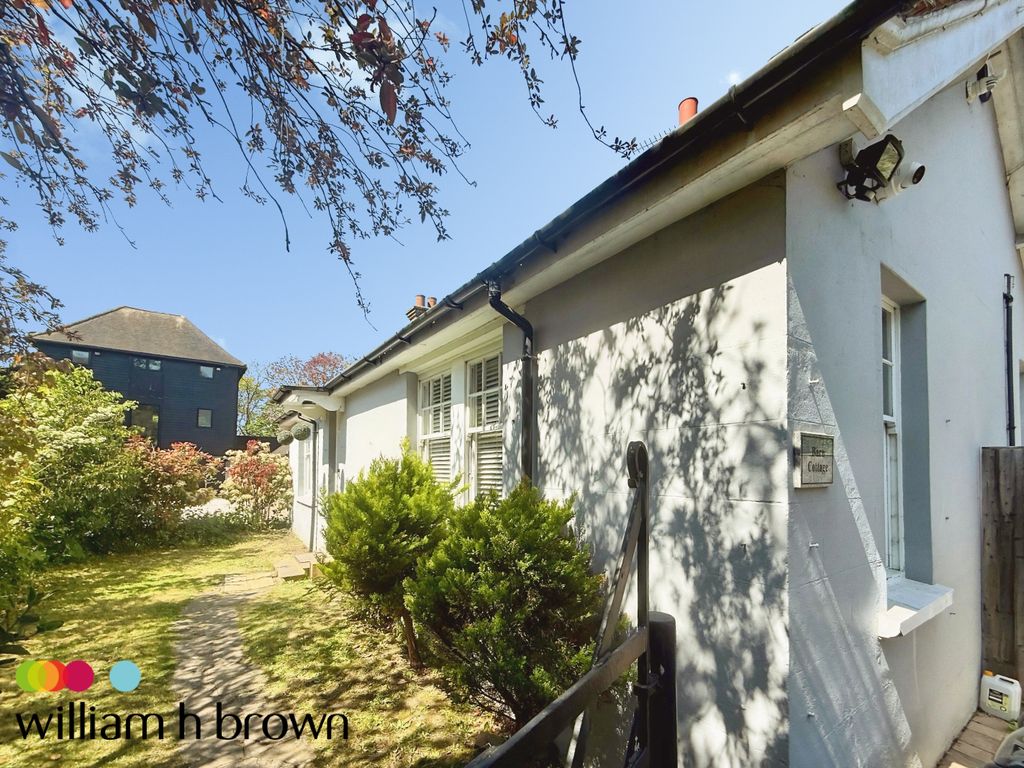 Property photo 2 of 8 Image