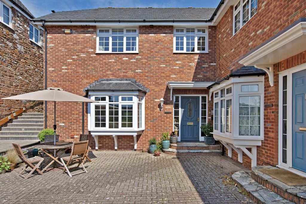 Property photo 1 of 38