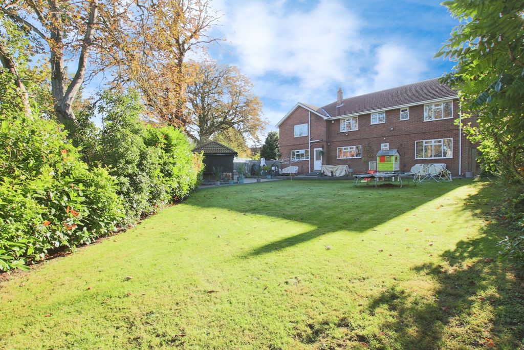 Property photo 2 of 26 4571585