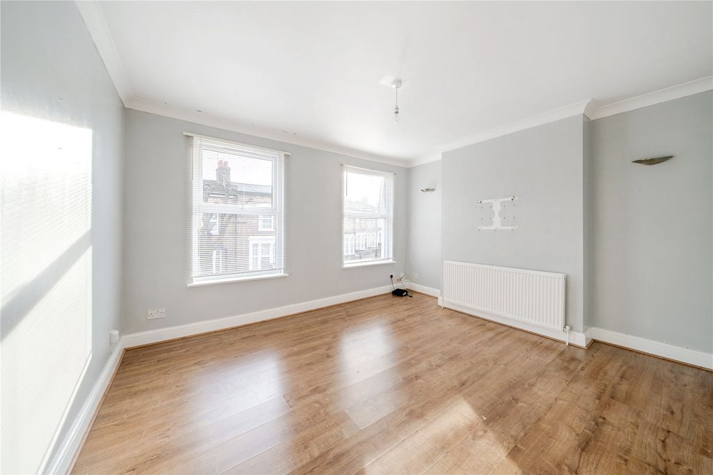 Property photo 2 of 15 Picture No. 03