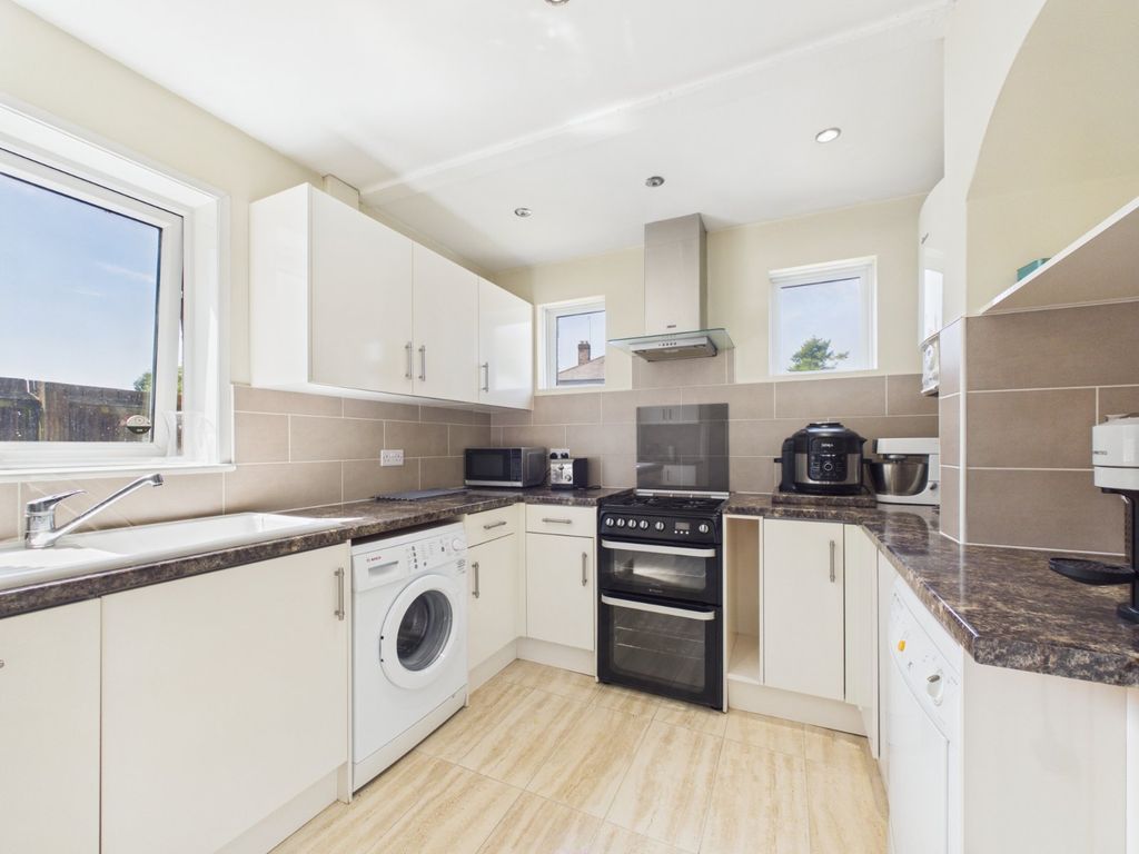 Property photo 2 of 13 Kitchen