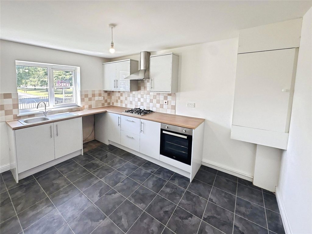 Property photo 2 of 16 Kitchen
