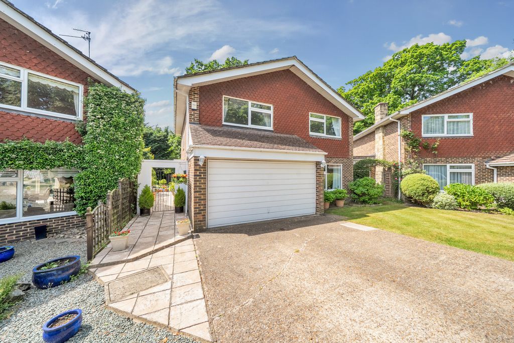 Property photo 1 of 21 1297108-36-682c77...