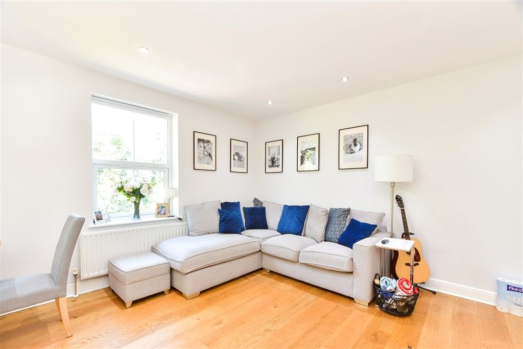 Property photo 1 of 15 Kitchen/Lounge/ Diner