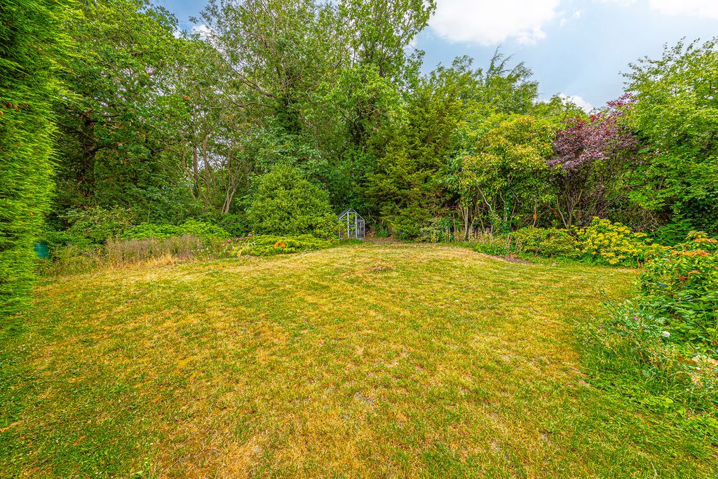 Property photo 3 of 41