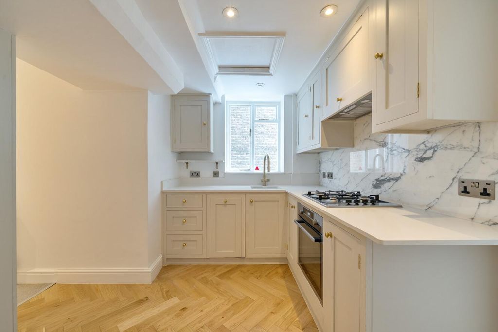 Property photo 3 of 5 Picture 3