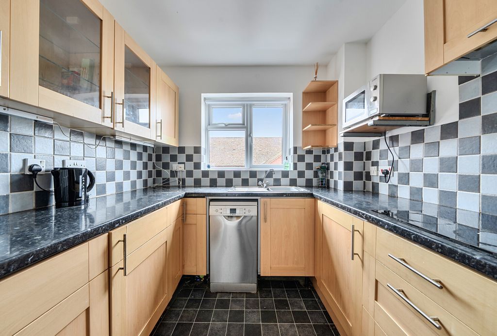 Property photo 2 of 10 1431242-15-69c3B4...
