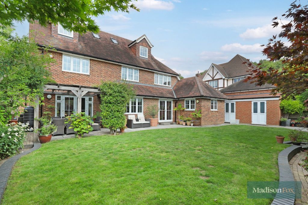 Property photo 3 of 45 Picture No. 01