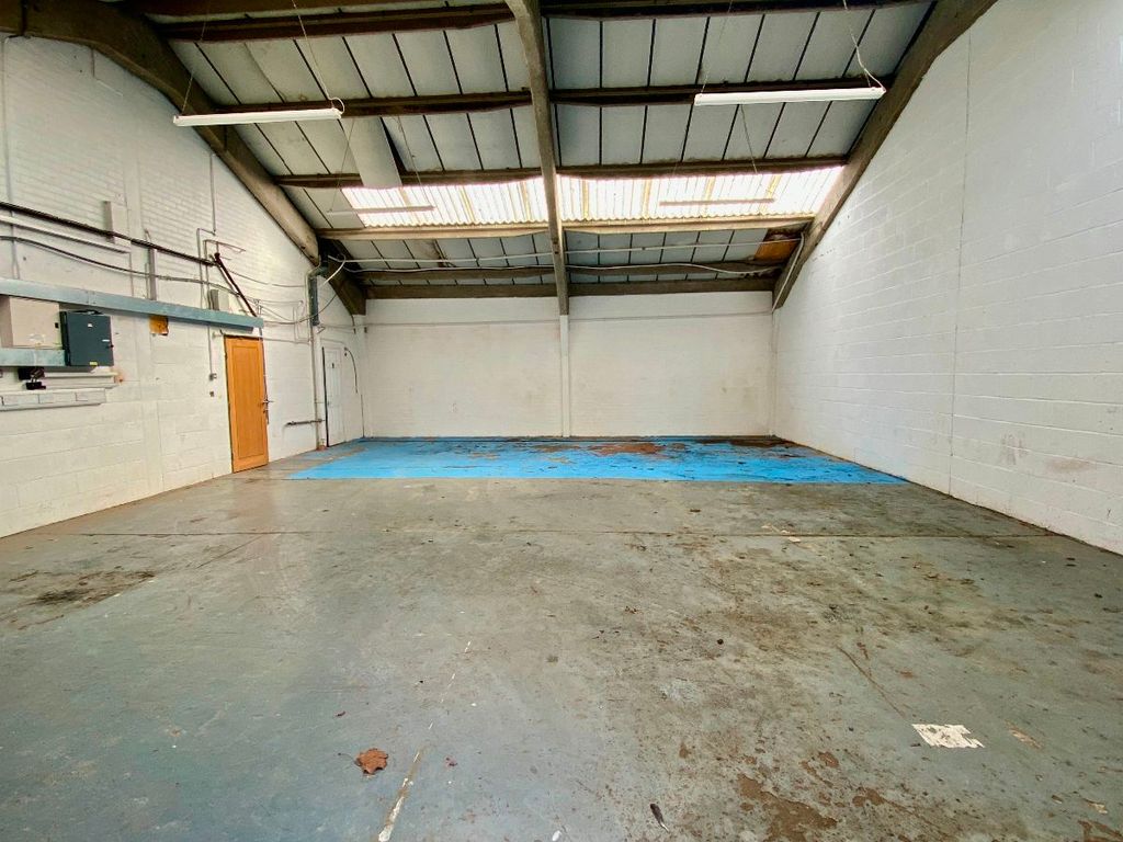 Property photo 3 of 4