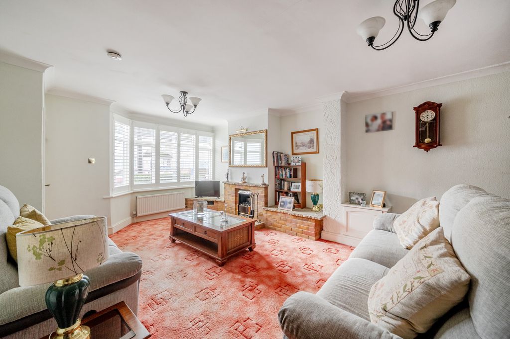 Property photo 3 of 14