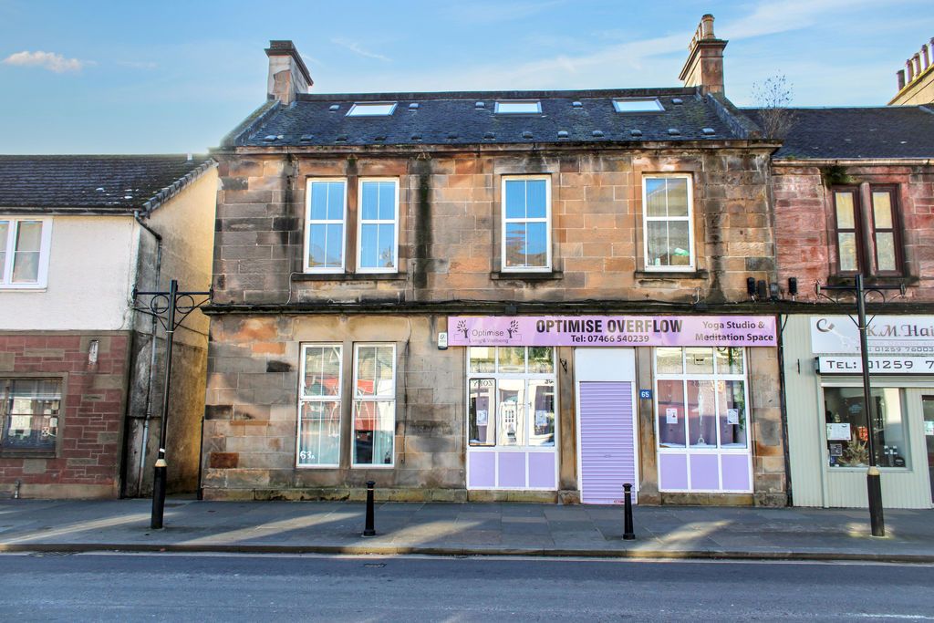 Property photo 1 of 9 Photo 8