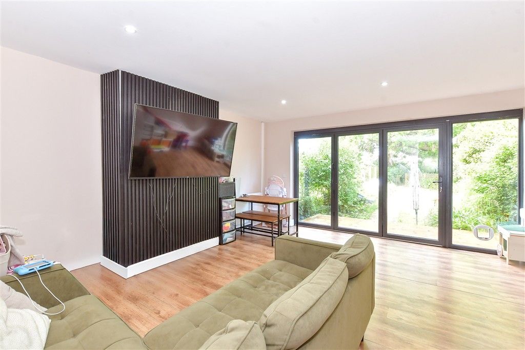 Property photo 2 of 11 Lounge/Dining Room