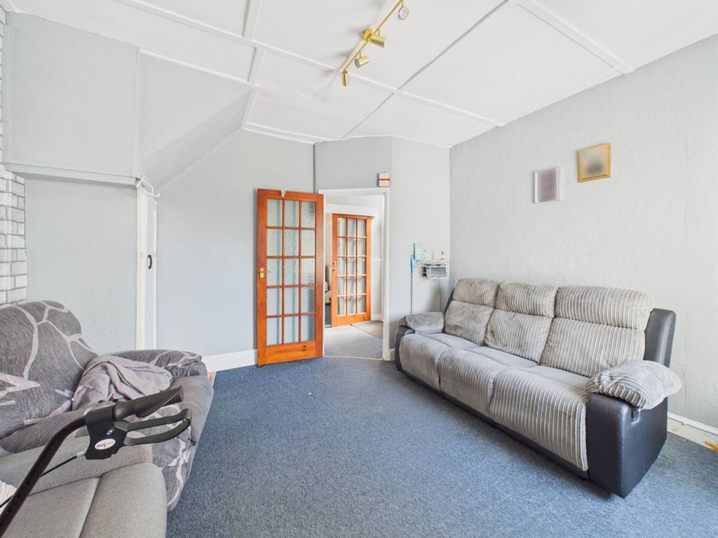 Property photo 2 of 29