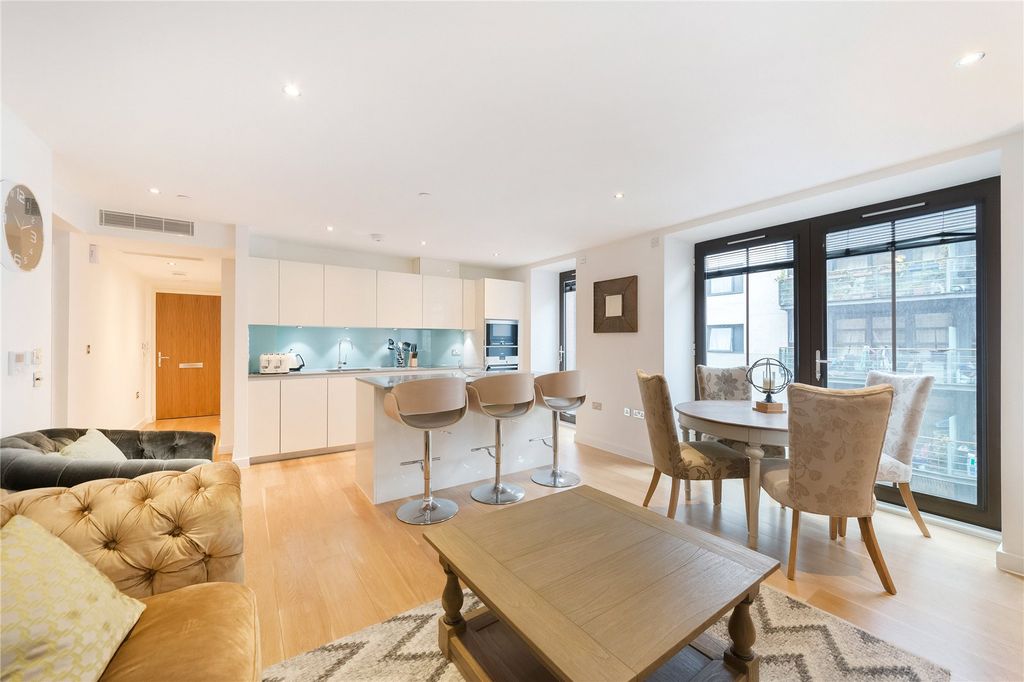 Property photo 2 of 8 Kitchen/Reception Ro