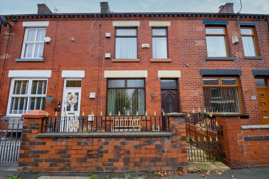 Property photo 2 of 29