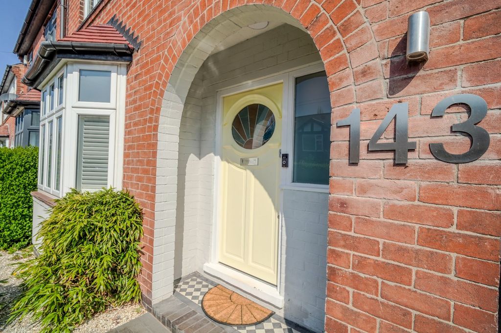 Property photo 2 of 35 Picture No. 81