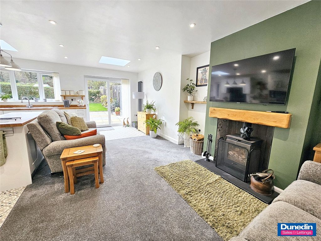 Property photo 3 of 22 Picture No. 23