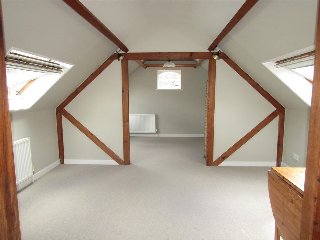 Property photo 3 of 12 Img_9040.Jpg